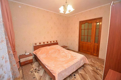 2-кімнатна квартира подобово у Миколаєві, Центральний район, вул. Спаська, 48