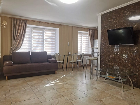 3 rooms apartments daily Chernihiv, Desnyanskiy district, SHevchenko St., 19