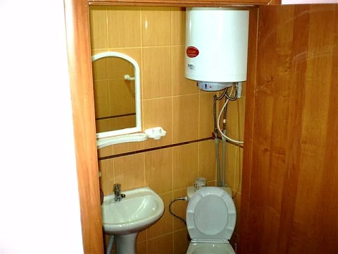 2 rooms apartments daily Mykolayiv, TSentralnyy district, CHkalova St., 82а
