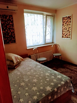 2 rooms apartments daily Mykolayiv, TSentralnyy district, CHkalova St., 82а