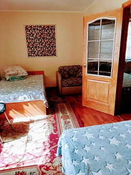 2 rooms apartments daily Mykolayiv, TSentralnyy district, CHkalova St., 82а