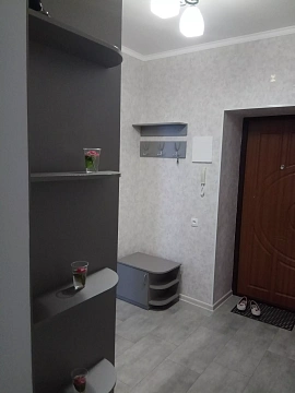 Однокомнатная квартира посуточно в Луцке, ул. Огиенко, 2а