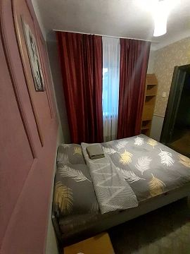 Дом посуточно в Днепре, Центральный район, ул. Ужгородская, 1