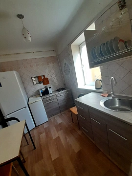 Дом посуточно в Днепре, Центральный район, ул. Ужгородская, 1