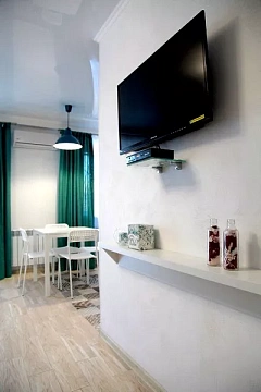 3 rooms apartments daily Mykolayiv, Zavodskoy district, Dunaeva St., 45