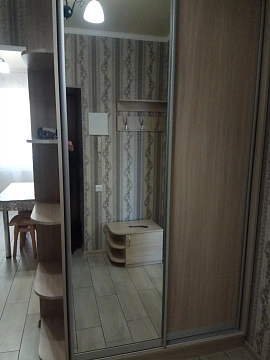 Однокомнатная квартира посуточно в Луцке, ул. Огиенко, 2а