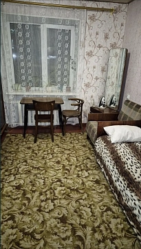 Двухкомнатная квартира посуточно в Балаклее, ул. В. Целуйко (1 Мая), 25