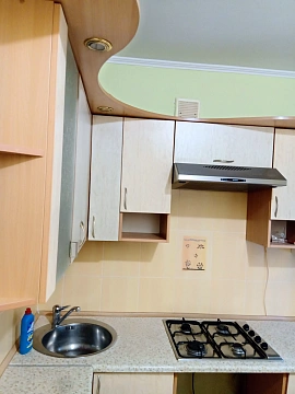 Однокомнатная квартира посуточно в Луцке, ул. Винниченко, 6