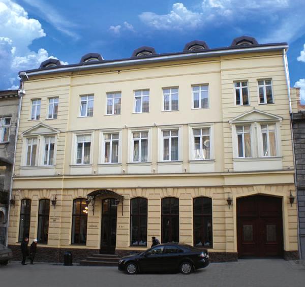 Готель Рейкарц Дворжец Львів