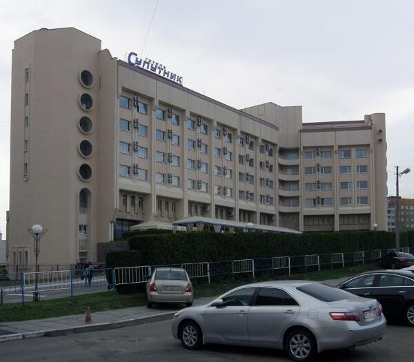 Готель Супутник Львів