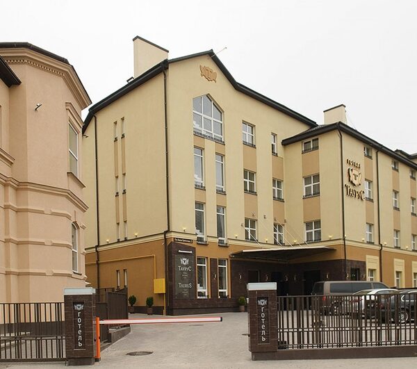 Готель Таурус Львів
