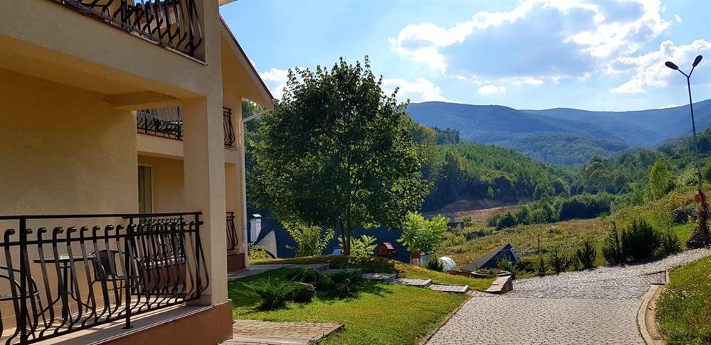 Готель Тіроль, Закарпаття