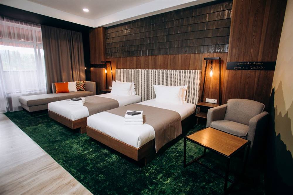 JUNIOR SUITE