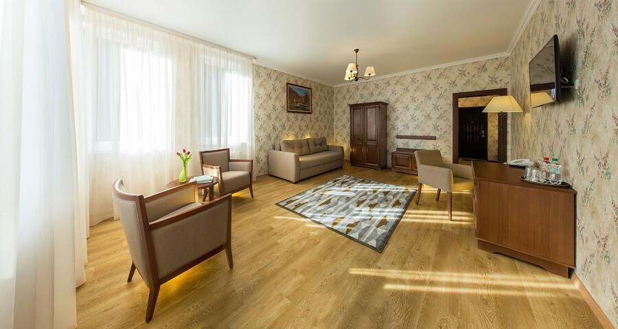 APARTAMENT PLUS