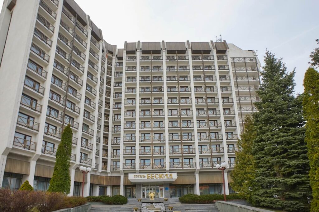 Санаторій «Дніпро-Бескид» - Трускавець