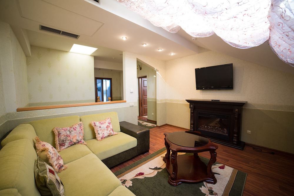 Queen suite apart