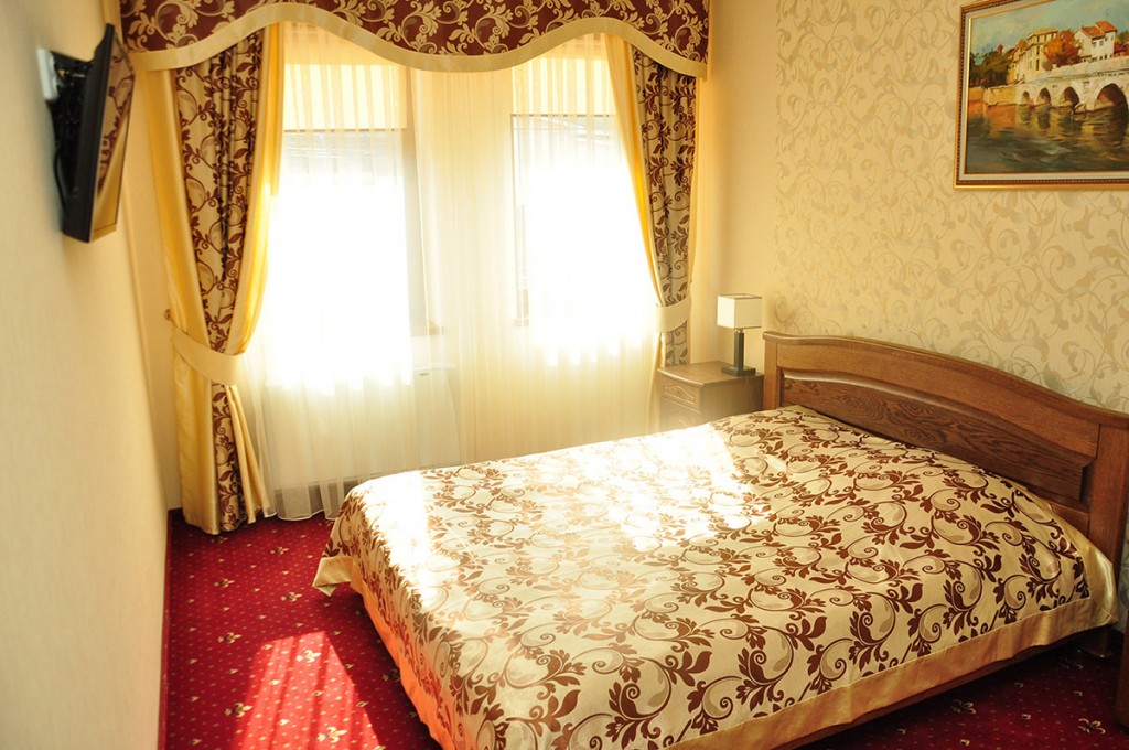Люкс 101C, 103C, 104C, 105C: двокімнатні двомісні
