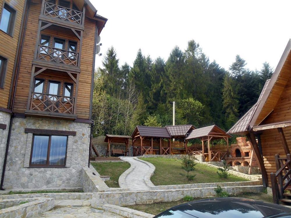 Готель Під Лісом Східниця